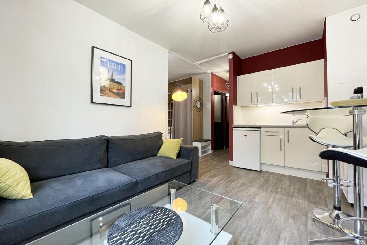 Le Chasles For 2 Persons Apartment Chartres Luaran gambar